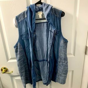 Zenergy denim sleeveless jacket